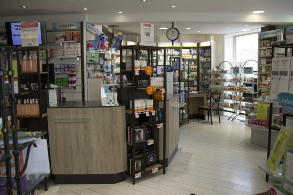 PHARMACIE DES CAPUCINS pharmacie int 04